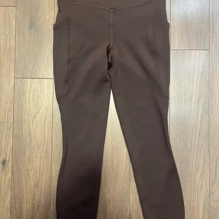 [SOLD OUT] 룰루레몬 패스트 앤 프리 겨울용 6 25인치