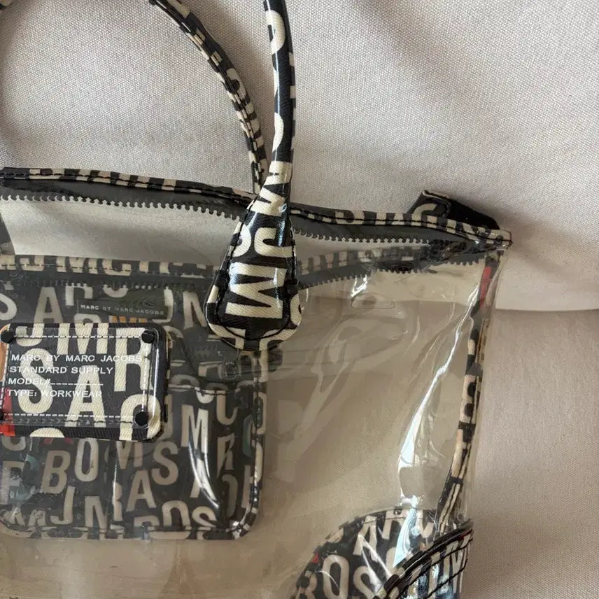 [SOLD OUT] 마크 제이콥스 (Marc Jacobs) 빈티지 PVC 숄더백 (블랙 /