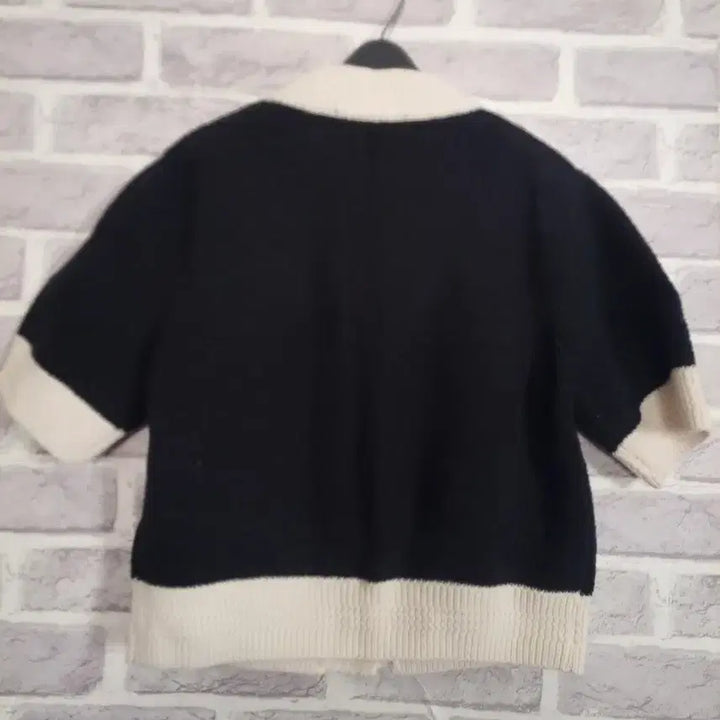 [BUNJANG] Les Beiges Ivory Black Cardigan / Les beiges 아이보리 배색 블랙 가디건/알뜰한여우