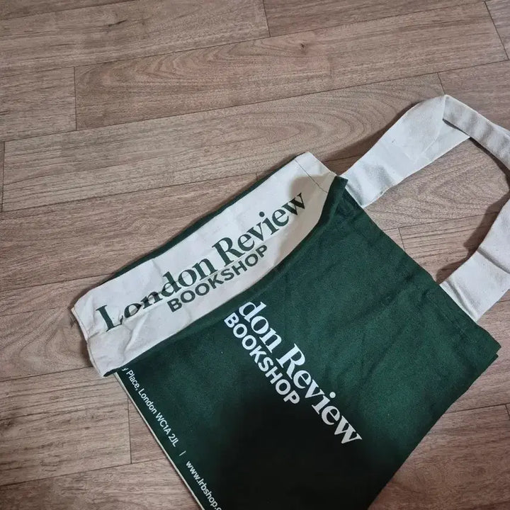 [BUNJANG] London Review Bookshop Green Tote Bag / London Review Bookshop 그린 토트백
