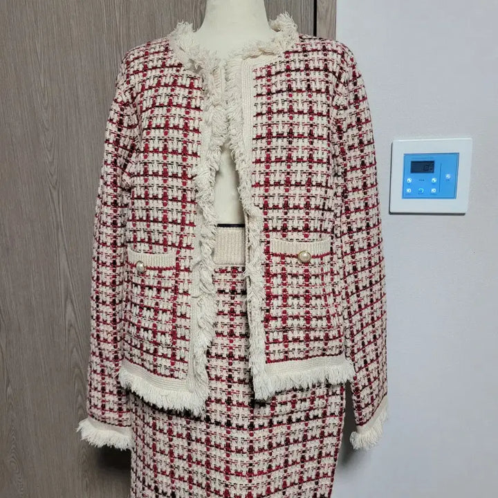 [BUNJANG] Dint Tweed Two-Piece Set (Jacket + Skirt) / 딘트 트위드 투피스 세트 (자켓+스커트)