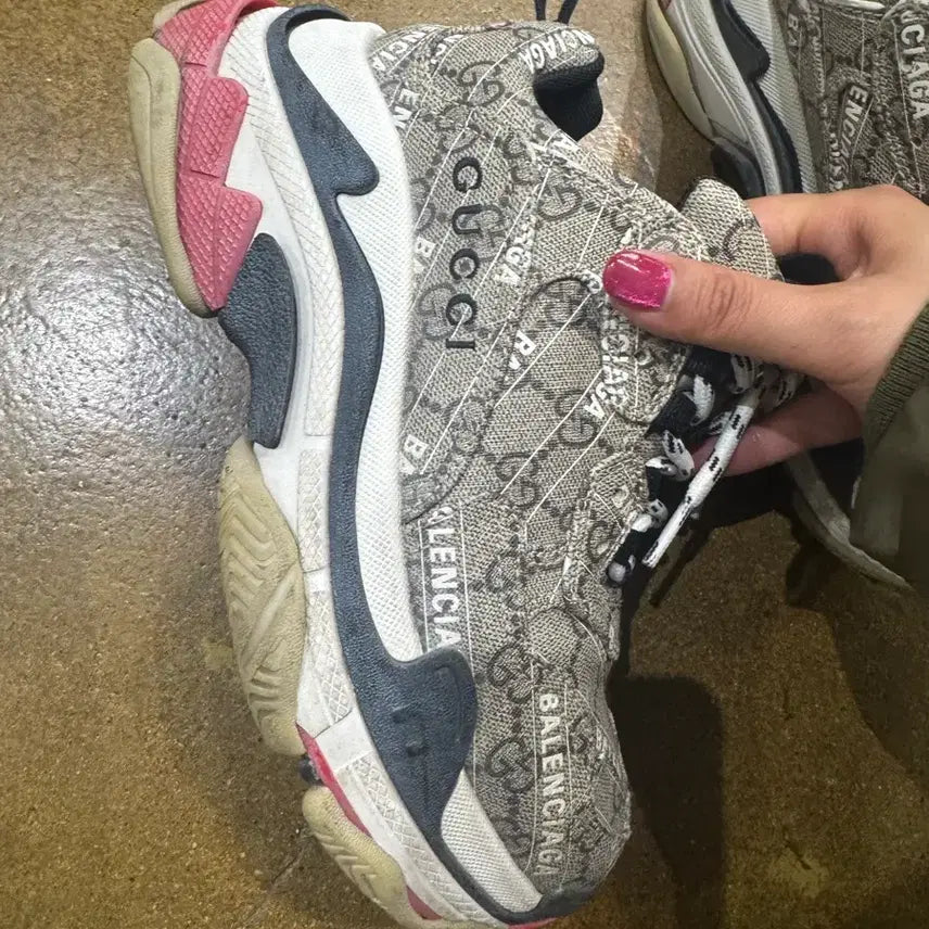 [BUNJANG] Balenciaga Gucci Track Sneakers Logo Pattern / 발렌시아가 구찌 트랙 스니커즈 로고 패턴