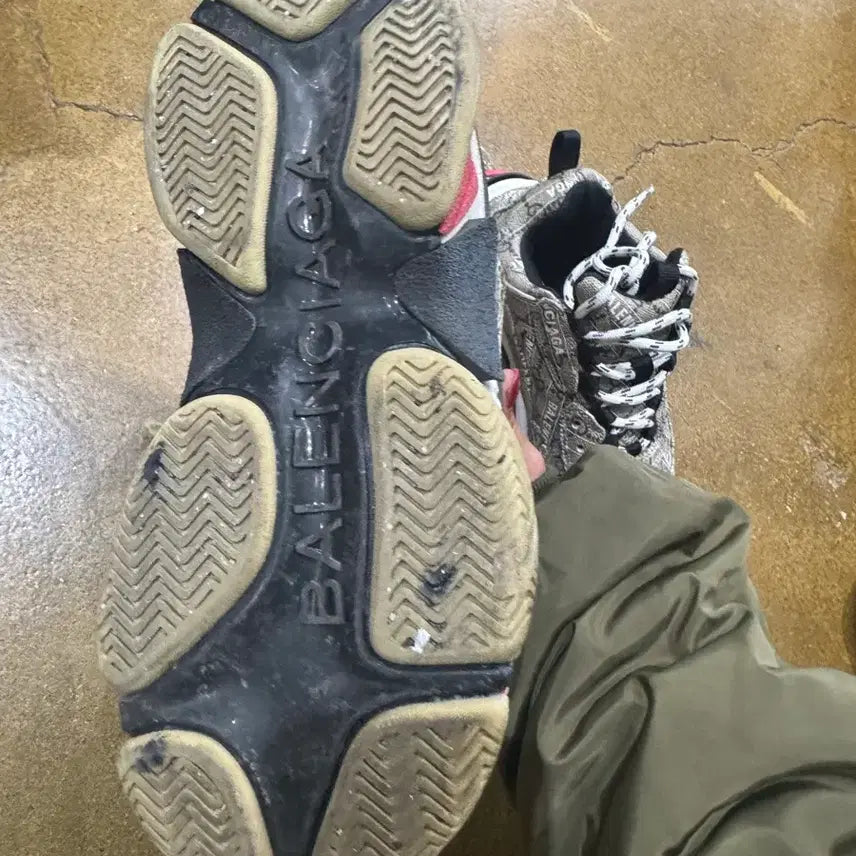 [BUNJANG] Balenciaga Gucci Track Sneakers Logo Pattern / 발렌시아가 구찌 트랙 스니커즈 로고 패턴