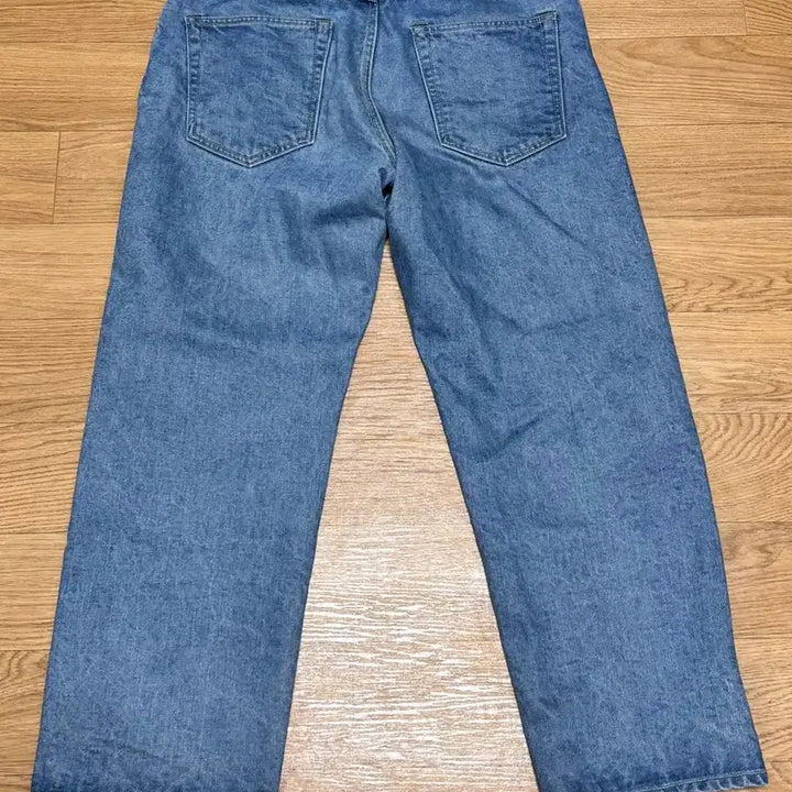 [BUNJANG] Hatski Wide Tapered Denim Jeans Ice Blue / 하츠키 와이드 테이퍼드 데님 아이스블루