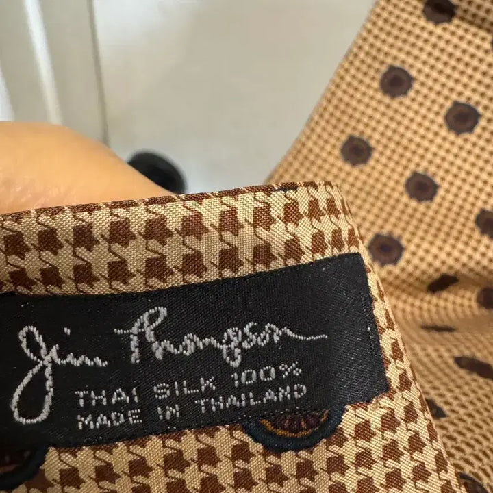 [BUNJANG] Jim Thompson Silk Scarf / jim thompson 짐톰슨 실크100% 스카프