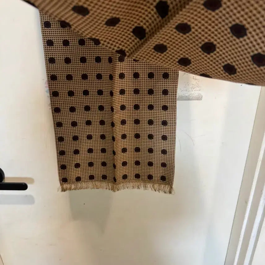 [BUNJANG] Jim Thompson Silk Scarf / jim thompson 짐톰슨 실크100% 스카프