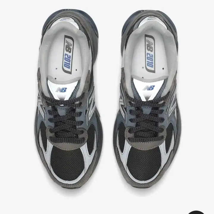 [BUNJANG] New Balance 2010 Sneakers / 뉴발란스 2010 / 275 사이즈