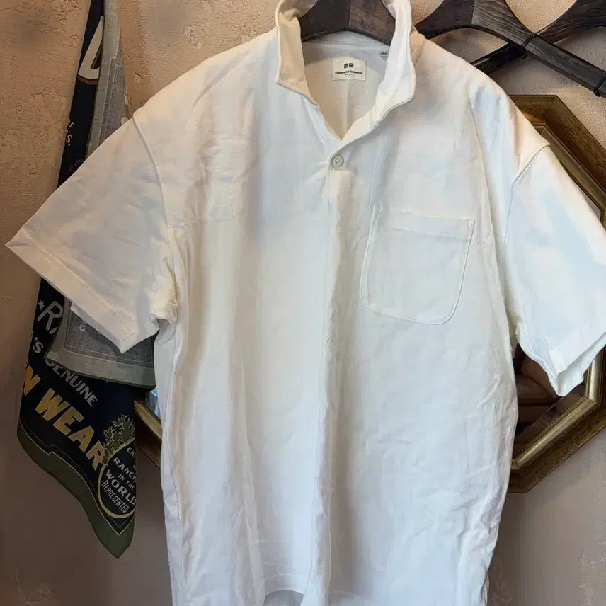 [SOLD OUT] 유니클로 엔지니어드가먼츠 pk카라티 카키색