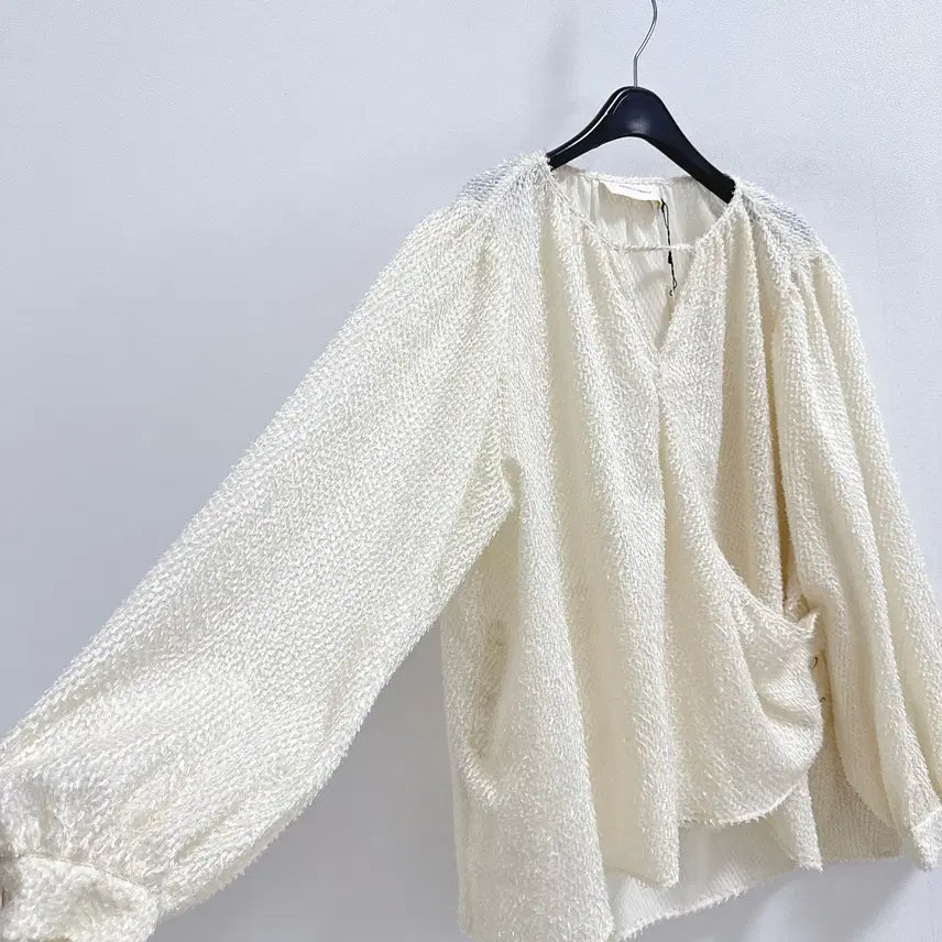 [BUNJANG] Wunderkammer Textured Blouse / 분더캄머 텍스쳐 블라우스
