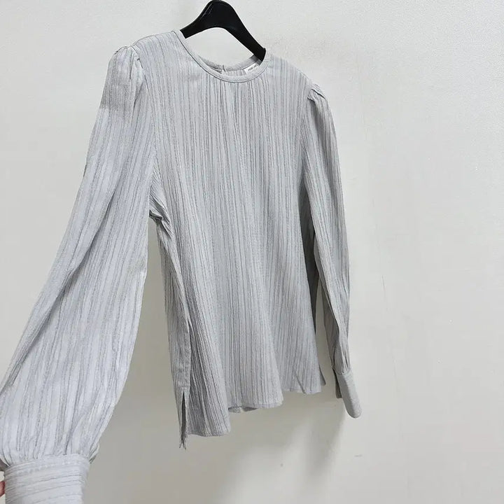 [BUNJANG] Freshlabel Ria Puff Blouse / 프레시라벨 리아 퍼프 블라우스