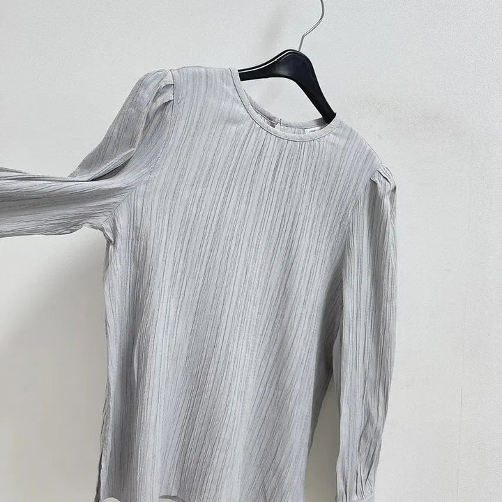 [BUNJANG] Freshlabel Ria Puff Blouse / 프레시라벨 리아 퍼프 블라우스