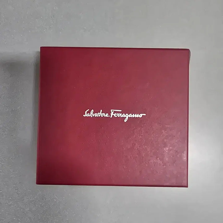 [SOLD OUT] 페라가모 반지갑