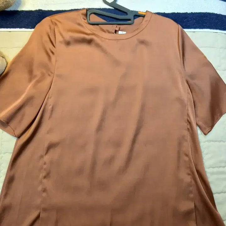 [BUNJANG] Silk Blouse - Brown Short Sleeve Top / 브라운 실크 블라우스 반팔 FREE