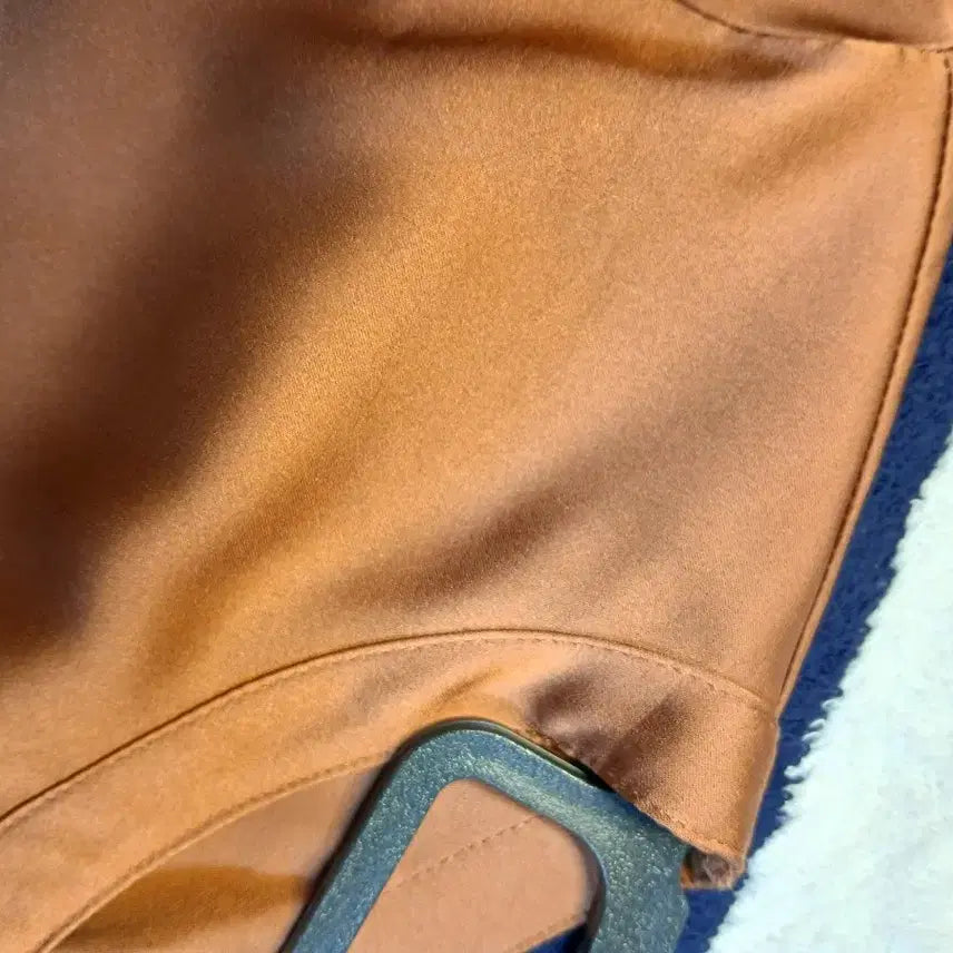 [BUNJANG] Silk Blouse - Brown Short Sleeve Top / 브라운 실크 블라우스 반팔 FREE