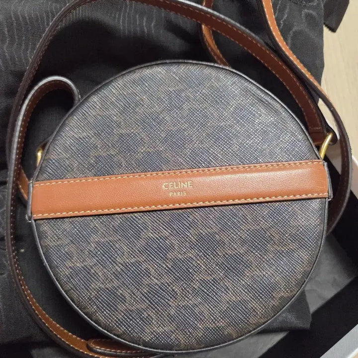 [BUNJANG] Celine Round Purse Crossbody Bag / 셀린느 라운드 퍼스