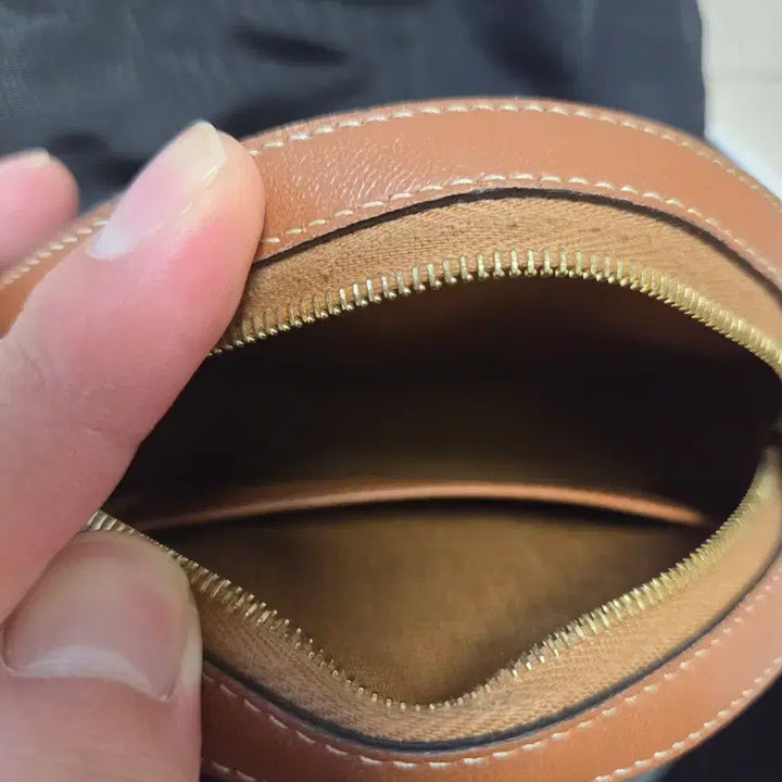 [BUNJANG] Celine Round Purse Crossbody Bag / 셀린느 라운드 퍼스