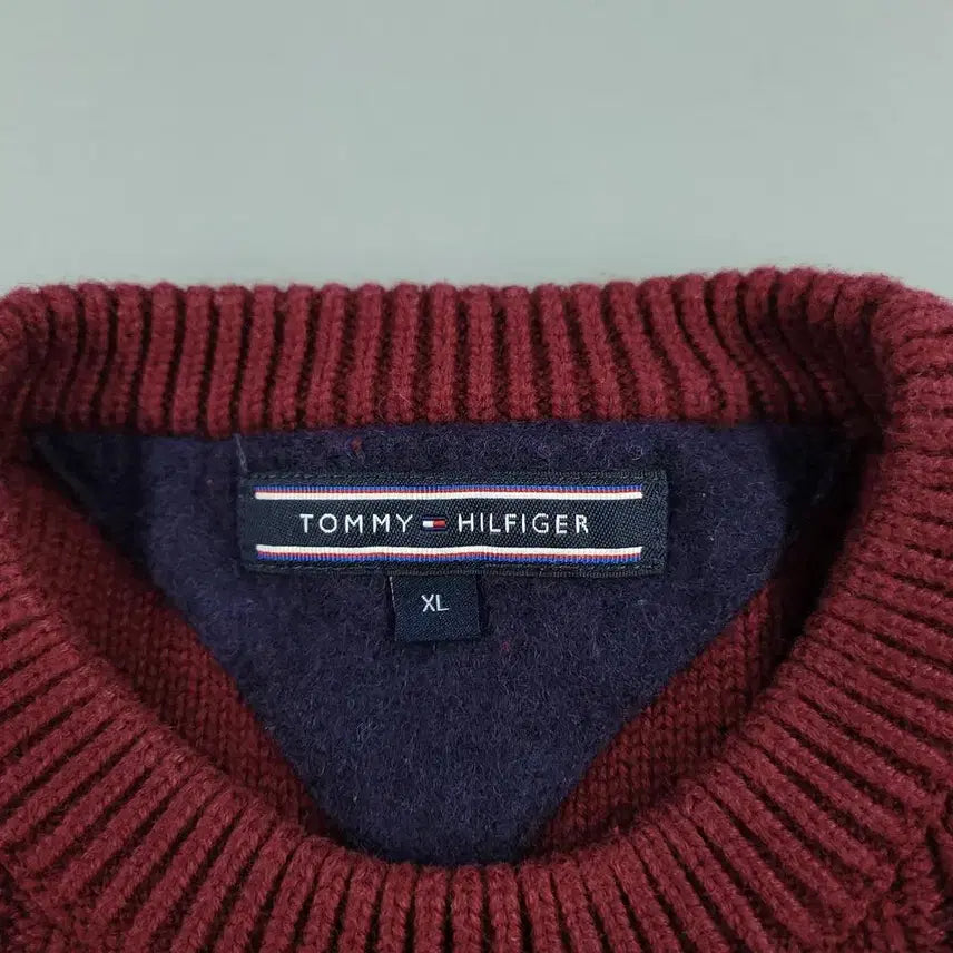 [BUNJANG] Tommy Hilfiger Cable Knit Sweater / 타미힐피거 버건디 케이블패턴 꽈배기패턴 라운드넥 울 코튼블렌드 니트 M