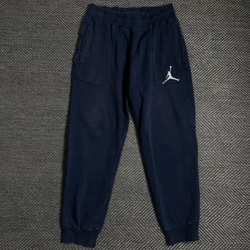 [BUNJANG] Nike Jordan Embroidered Logo Training Sweat Jogger Pants Navy / 나이키 조던 자수로고 트레이닝 스웻 조거 팬츠 네이비y 4911