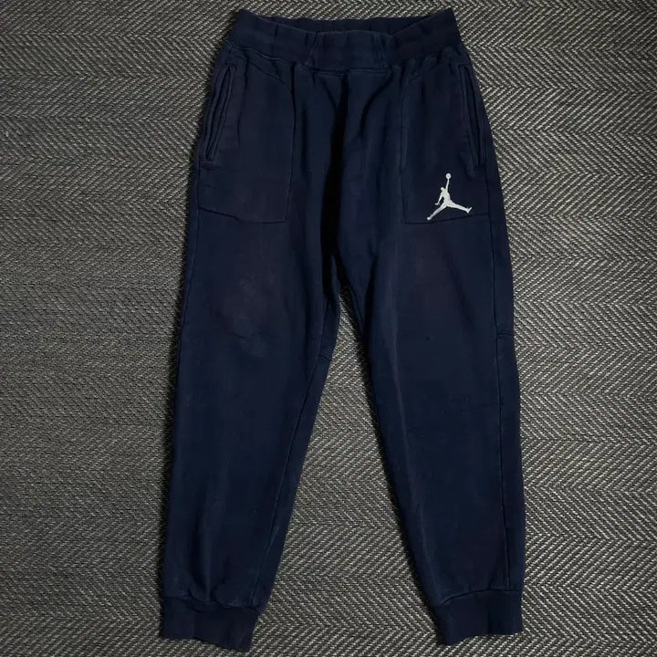 [BUNJANG] Nike Jordan Embroidered Logo Training Sweat Jogger Pants Navy / 나이키 조던 자수로고 트레이닝 스웻 조거 팬츠 네이비y 4911