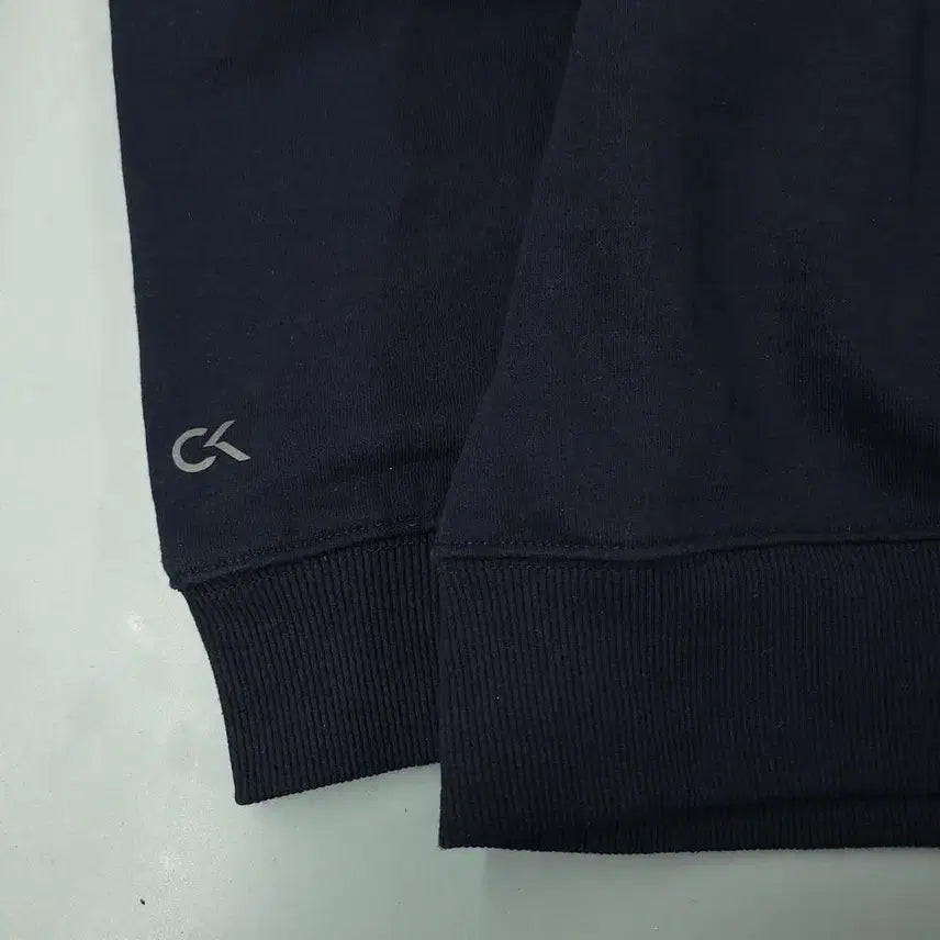 [BUNJANG] Calvin Klein Performance Cotton Blend Color Block Logo T-shirt / 캘빈클라인 퍼포먼스 네이비 블랙 카키 배색 스펠아웃 박스로고 코튼블렌드