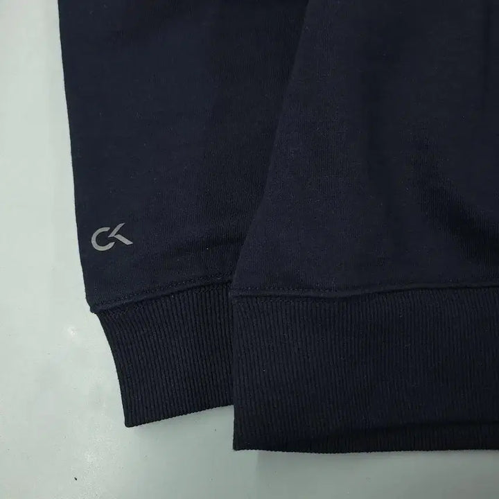[BUNJANG] Calvin Klein Performance Cotton Blend Color Block Logo T-shirt / 캘빈클라인 퍼포먼스 네이비 블랙 카키 배색 스펠아웃 박스로고 코튼블렌드