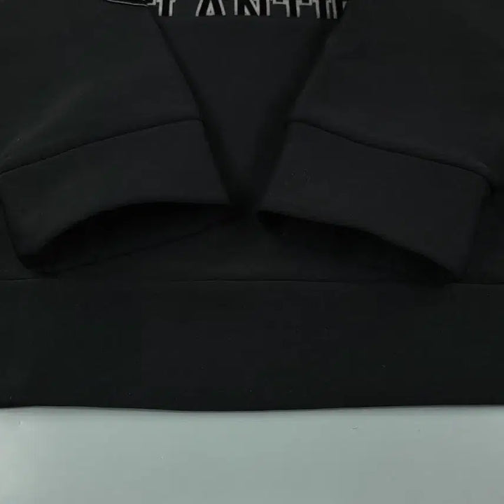 [BUNJANG] NBA Brooklyn Nets Kangaroo Pocket Sweatshirt / NBA 엔비에이 블랙 그레이 배색 브루클린 네츠 캥거루포켓 맨투맨 티셔츠
