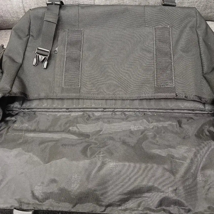 [BUNJANG] The North Face Super Messenger Bag / 노스페이스 슈퍼 메신저백 가방