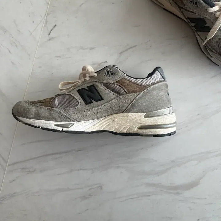 [BUNJANG] Zound New Balance 991 Sneakers / 자운드 뉴발란스 991 280