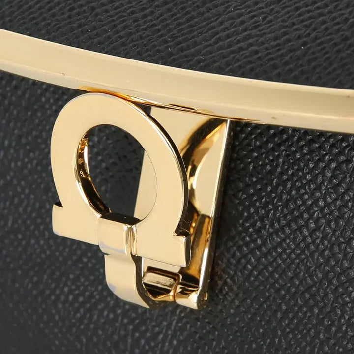 [BUNJANG] Ferragamo Gancini Long Wallet ID Pocket Vara Gold 22D150 / 페라가모 간치니 장지갑 ID포켓 바라 월렛 골드 22D150