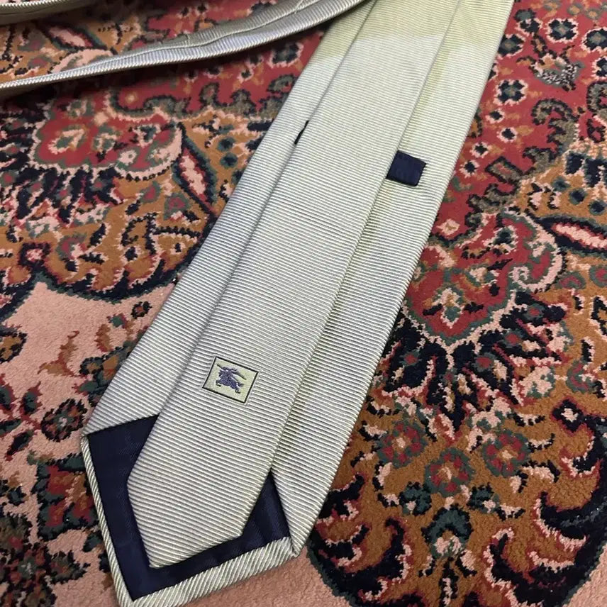 [BUNJANG] Burberry Necktie (Discolored) / 버버리 BURBERRY 명품 넥타이 악세사리 (변색/탈색)