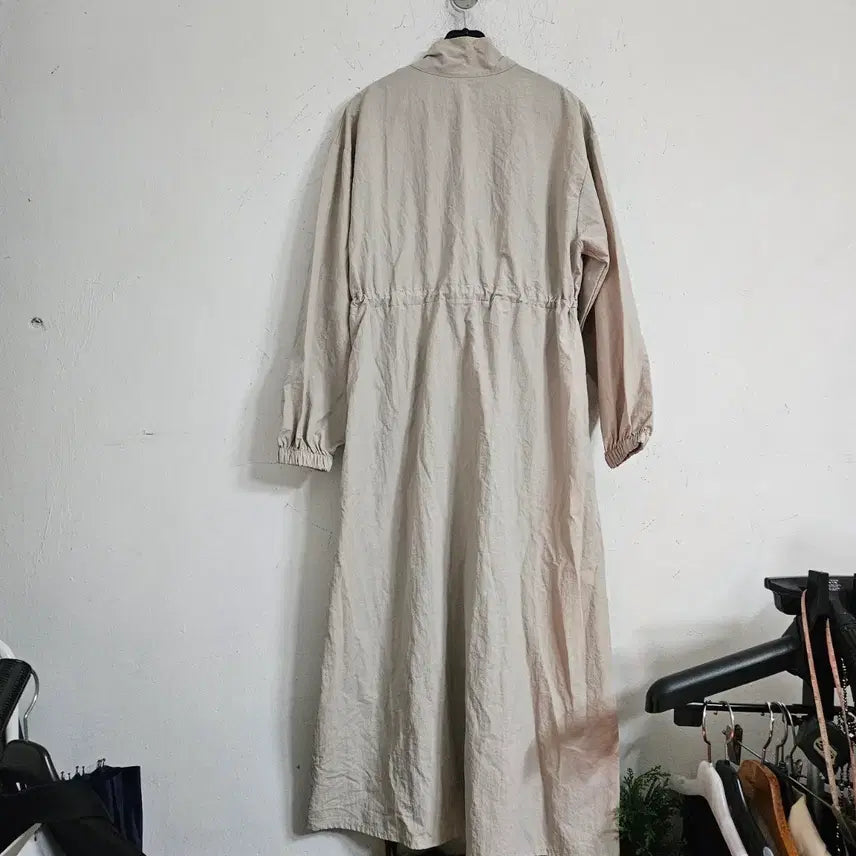 [BUNJANG] Beige Long Dress Zip-up Style / 베이지색 롱 원피스 짚업 스타일