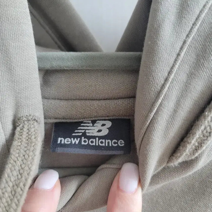 [BUNJANG] New Balance Hoodie T-Shirt Size 105 / 뉴발란스 후드티셔츠105