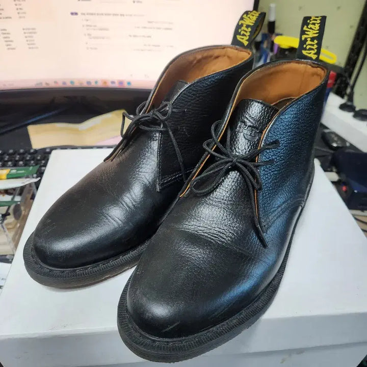 [BUNJANG] Dr. Martens Sawyer Desert Boots / 닥터마틴 Sawyer  데저트부츠