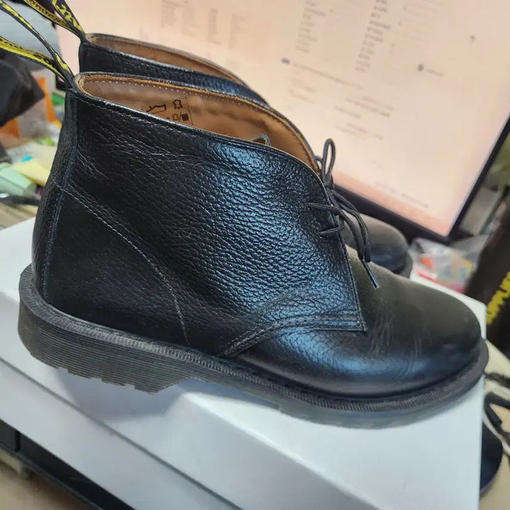 [BUNJANG] Dr. Martens Sawyer Desert Boots / 닥터마틴 Sawyer  데저트부츠
