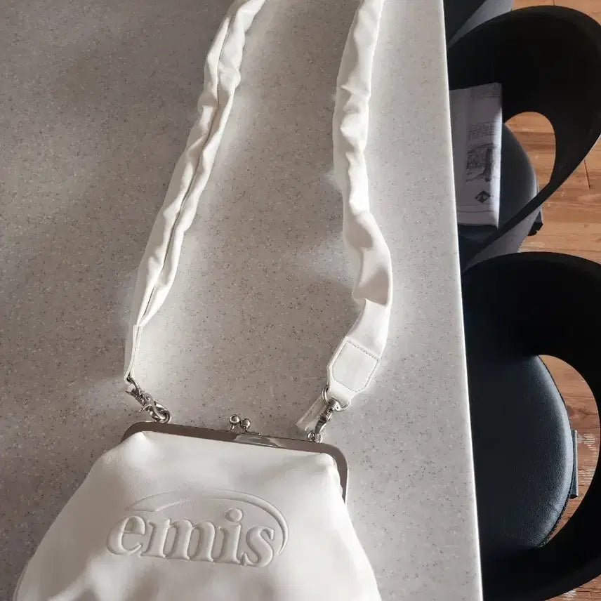 [BUNJANG] Emis Shoulder Bag / 이미스가방
