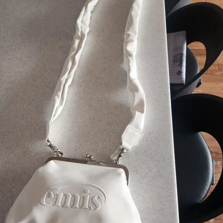 [BUNJANG] Emis Shoulder Bag / 이미스가방