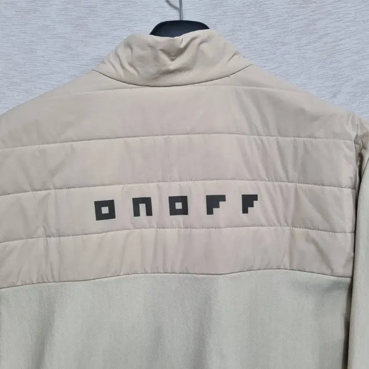 [SOLD OUT] 온오프 반집업 맨투맨 남100-105ㅡ0327