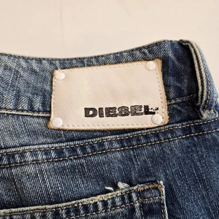 [BUNJANG] Diesel LOUVELY Denim Jeans W29 L32 / 디젤 데님팬츠 데미지진 중청 W29 L32