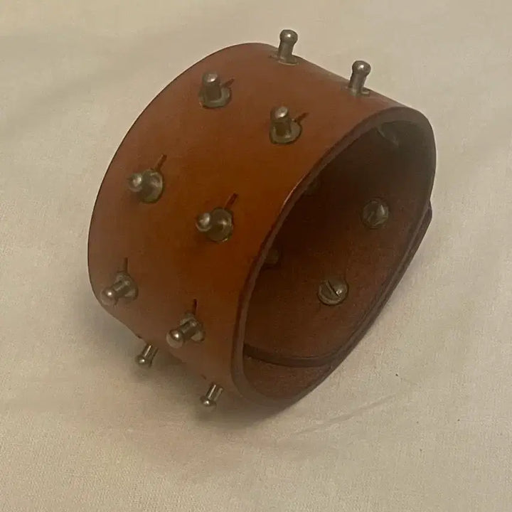 [BUNJANG] Maison Martin Margiela 11 Studded Leather Bracelet Brown / Maison Martin Margiela 11 스터드 레더 마르지엘라
