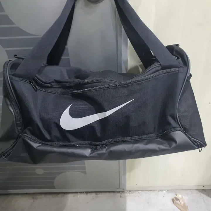 [SOLD OUT] 나이키 블랙 더플백 스포츠 가방