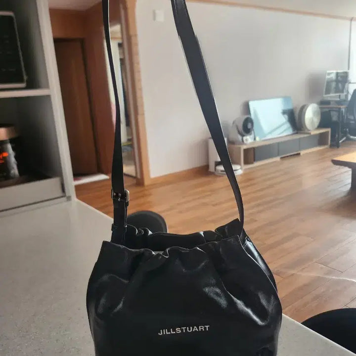 [BUNJANG] Jill Stuart Drawstring Crossbody Bag / 질스튜어트가방