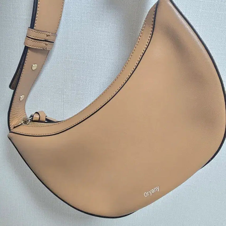 [BUNJANG] Oryany Rookie Crossbody Bag / 오야니 루키 크로스바디백