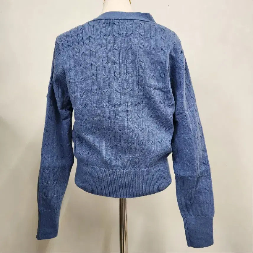 [BUNJANG] [새상품] THE AtG 24FW 여성 케이블 니트 가디건 (소라색) / [새상품] THE AtG 24FW 여성 케이블 니트 가디건 (소라색)