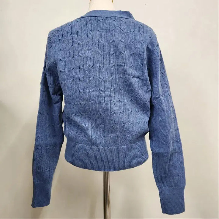 [BUNJANG] [새상품] THE AtG 24FW 여성 케이블 니트 가디건 (소라색) / [새상품] THE AtG 24FW 여성 케이블 니트 가디건 (소라색)