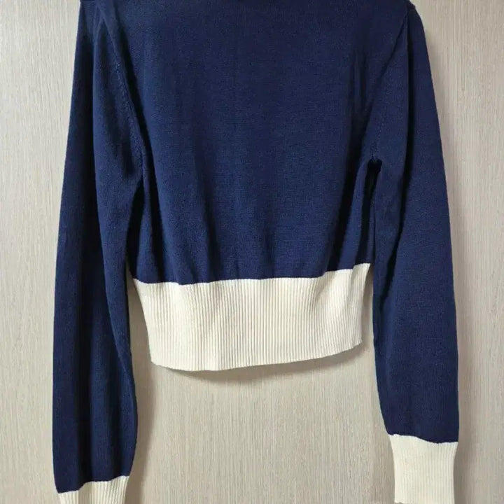 [BUNJANG] Grove Knit Crop Top / 그로브 니트 크롭니트 카라니트