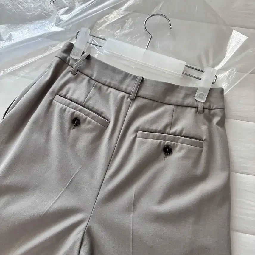 [BUNJANG] OAH Loose Fit Two-tuck Slacks Beige Trousers / 오어 루즈핏 투턱 슬랙스 베이지 0사이즈