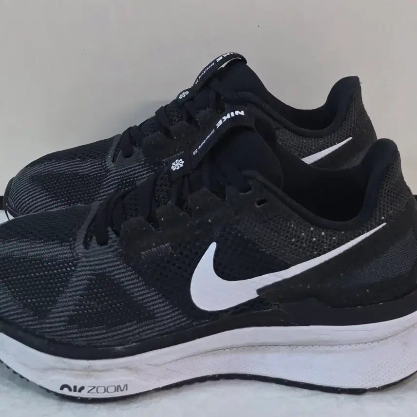 [BUNJANG] Nike Air Zoom Structure 25 Running Shoes / [235] 나이키 에어줌 스트럭처25 블랙화이트
