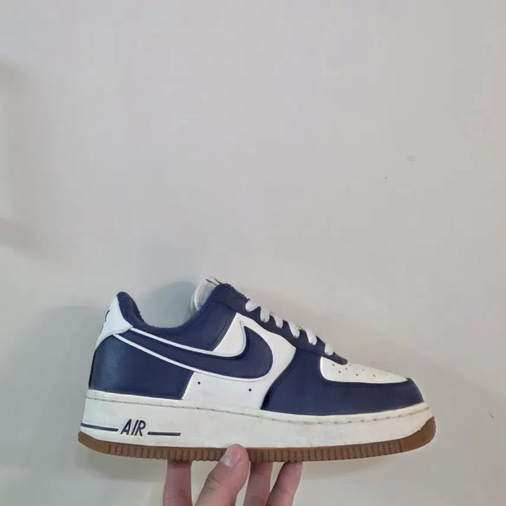 [BUNJANG] Nike Air Force 1 Low 07 LV8 Varsity Midnight Navy / [250] 나이키 에어포스1 로우 07 LV8 바시티미드나잇네이비ㅡ최저가