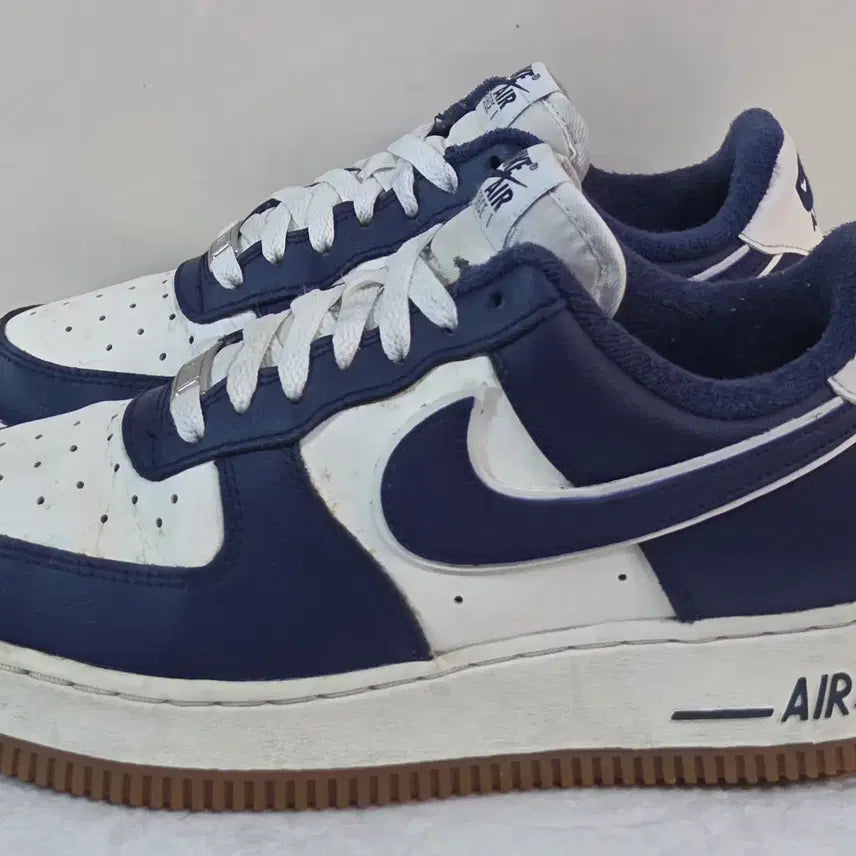 [BUNJANG] Nike Air Force 1 Low 07 LV8 Varsity Midnight Navy / [250] 나이키 에어포스1 로우 07 LV8 바시티미드나잇네이비ㅡ최저가