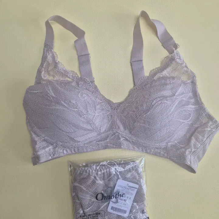 [BUNJANG] Omote Lace Lingerie Set / 오모떼 브라팬티 세트